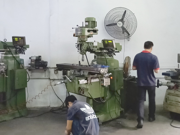 模具车间现场